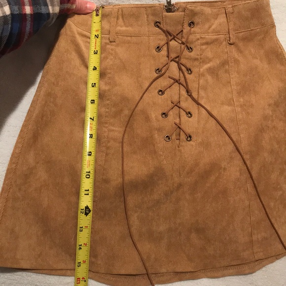 NWT LF One Way Tan Corduroy High Waist Mini 26” waist - Picture 7 of 8